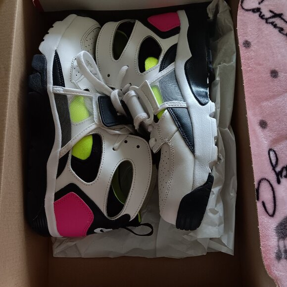 Nike Huarache Trainer - Picture 1 of 6
